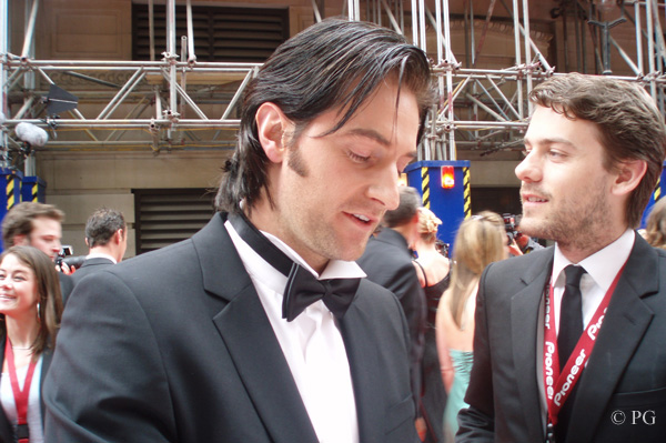 Richard Armitage signing autographs at the BAFTAs